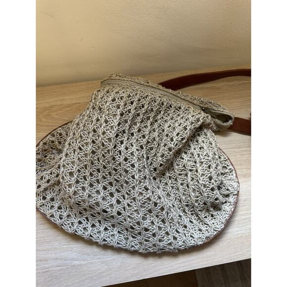 Neiman Marcus Made in Italy Woven Bag Leather Bottom - Picture 3 of 9